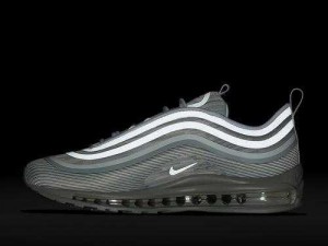 杂交鞋款 Air Max 97 Ultra '17 实物曝光，引发网友强烈共鸣